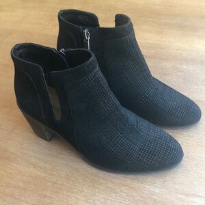 Excellent condition Lucky Brand perforated black suede boots.